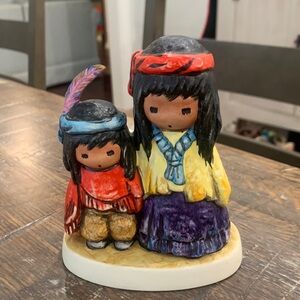 DeGrazia Wondering two children figurine.